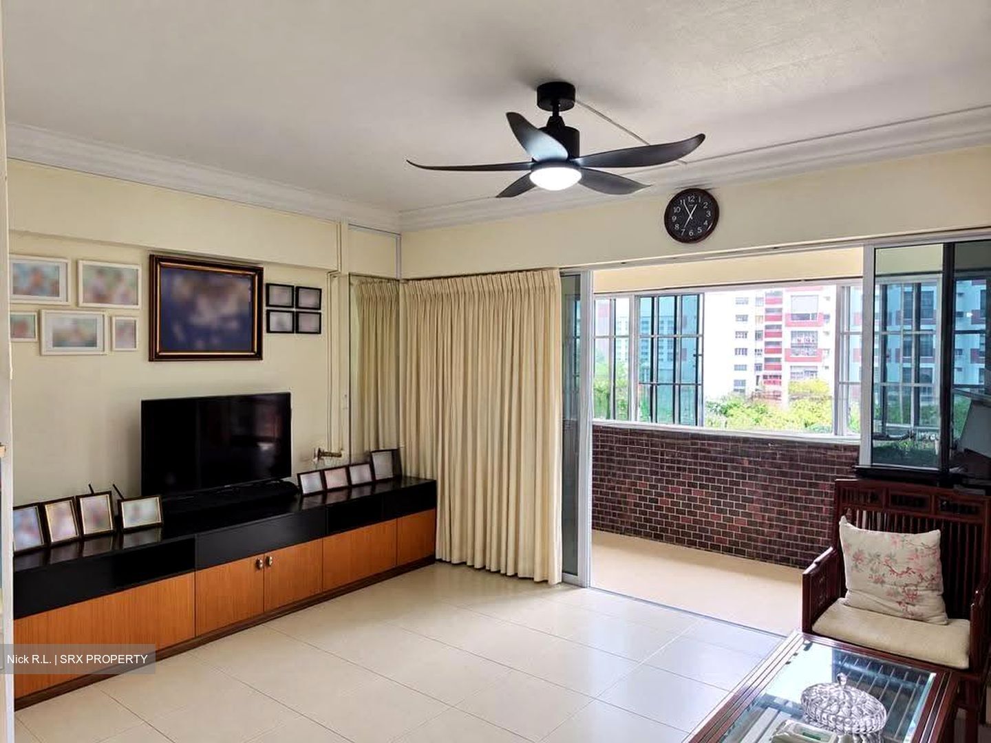 Blk 556 Jurong West Street 42 (Jurong West), HDB Executive #630692261